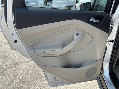 Used 2015 Ford Escape SE image 30