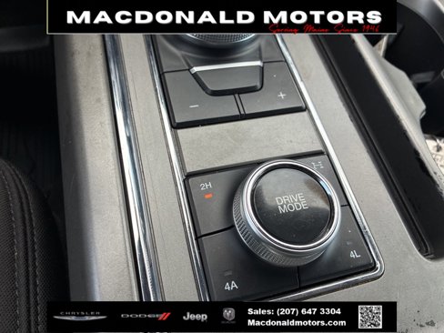 Used 2020 Ford Expedition XLT w/ FX4 Off-Road Package image 26