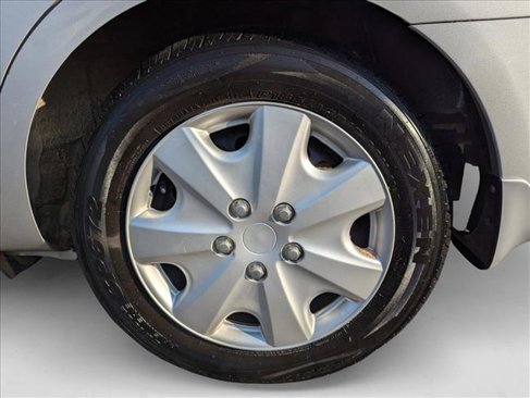 Used 2017 Nissan Versa SV image 9