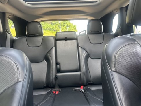 Used 2020 Jeep Cherokee Limited image 34