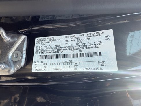 Used 2018 Ford Escape SE w/ SE Sport Appearance Package image 17