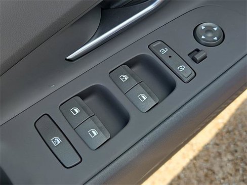 New 2025 Hyundai Elantra Sport image 12