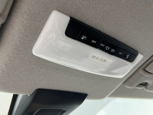 Used 2022 Nissan Kicks SV image 38