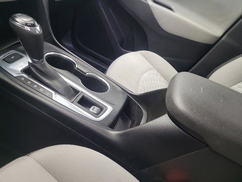 Used 2018 Chevrolet Equinox LS image 26