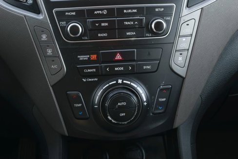 Used 2017 Hyundai Santa Fe SE image 30