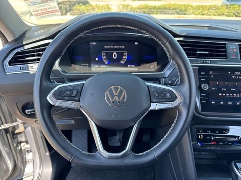 Used 2022 Volkswagen Tiguan SE image 8
