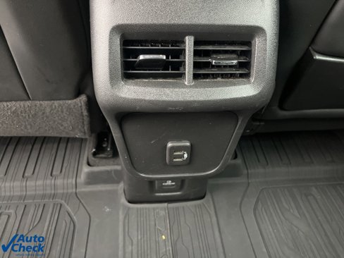 Used 2023 GMC Terrain SLT w/ Elevation Edition image 25