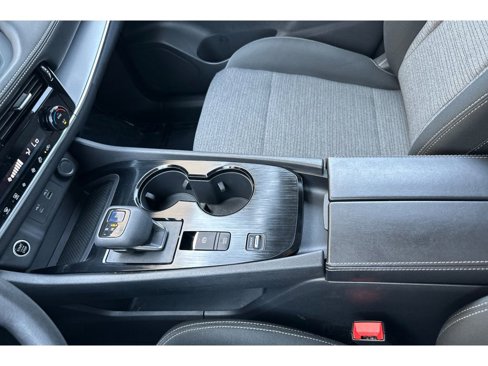 Used 2022 Nissan Rogue SV image 30