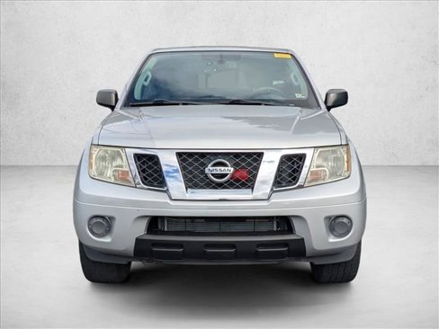 Used 2012 Nissan Frontier SV w/ SV Premium Utility Pkg image 2
