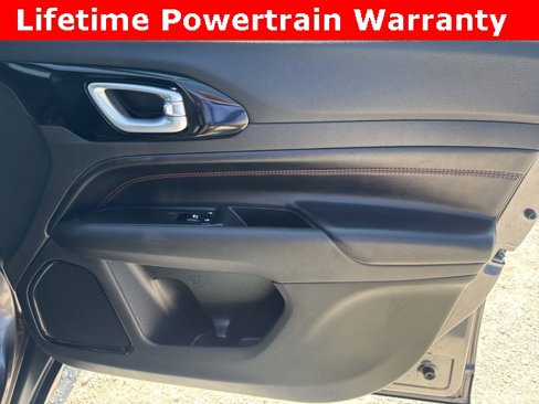 Used 2023 Jeep Compass Trailhawk image 17