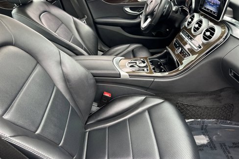 Used 2017 Mercedes-Benz C 300 4MATIC Sedan image 31