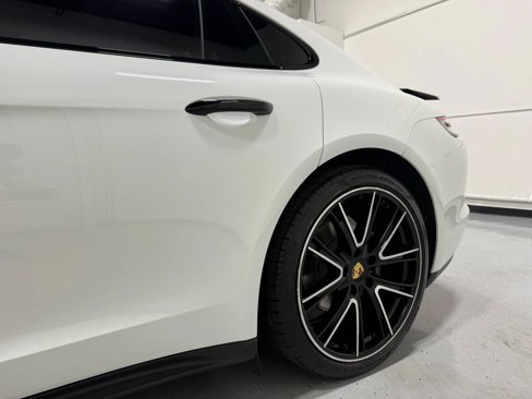 Used 2018 Porsche Panamera image 8
