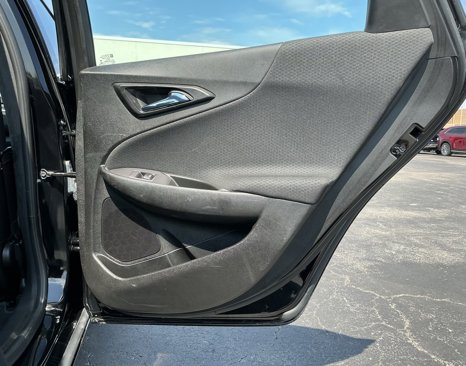 Used 2022 Chevrolet Malibu LT image 30