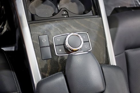 Used 2016 Mercedes-Benz E 350 4MATIC Sedan image 24