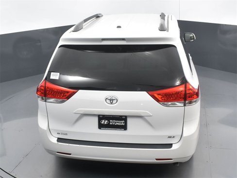 Used 2014 Toyota Sienna image 18