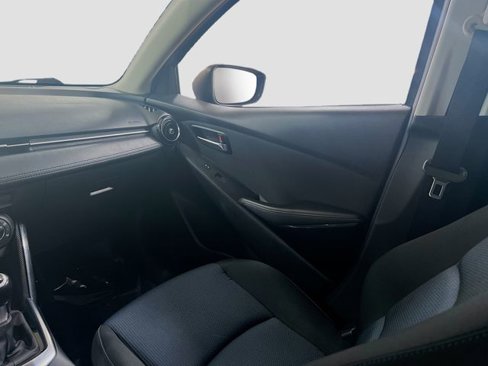 Used 2017 Toyota Yaris iA image 21