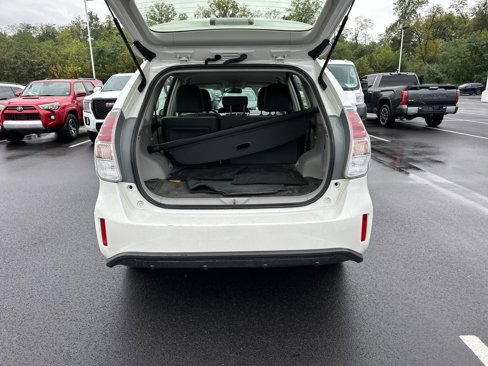 Used 2017 Toyota Prius V Three image 11