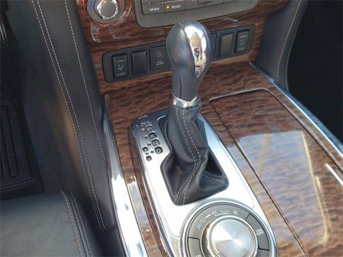Used 2020 Nissan Armada SL image 31