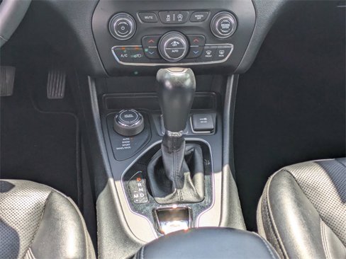 Used 2023 Jeep Cherokee Altitude Lux image 18