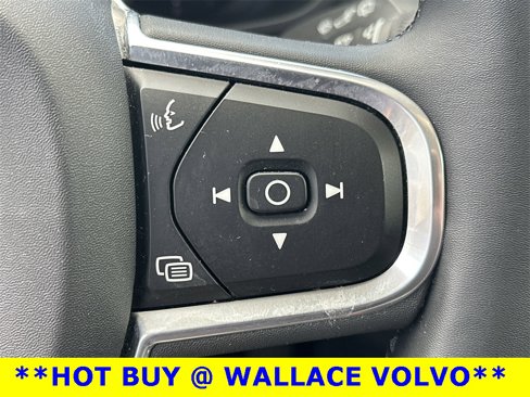 Used 2023 Volvo XC60 B5 Core image 19