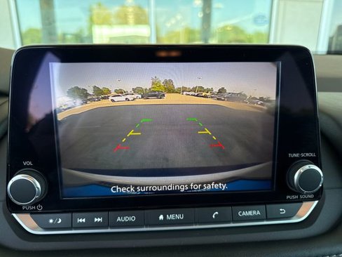 Used 2023 Nissan Rogue SV image 20