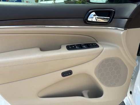 Used 2021 Jeep Grand Cherokee Overland image 11