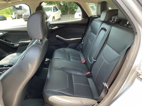 Used 2018 Ford Focus Titanium image 12