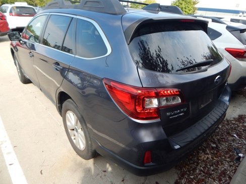 Used 2017 Subaru Outback 2.5i Premium image 6