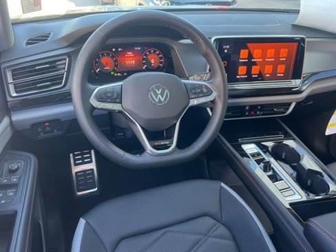 New 2025 Volkswagen Atlas Peak Edition SE image 38