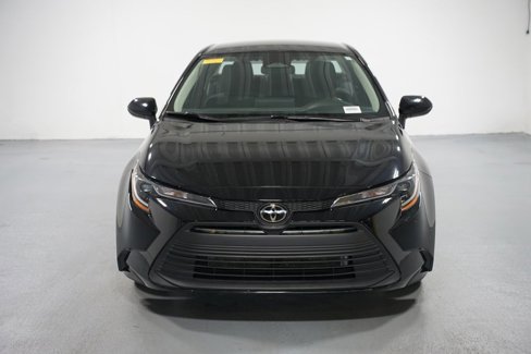 Certified 2023 Toyota Corolla LE image 2