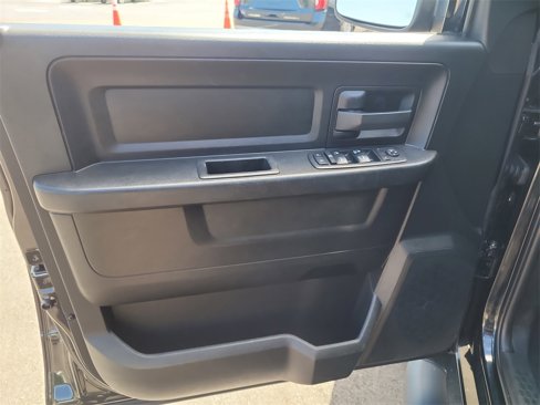Used 2018 RAM 1500 Express image 12