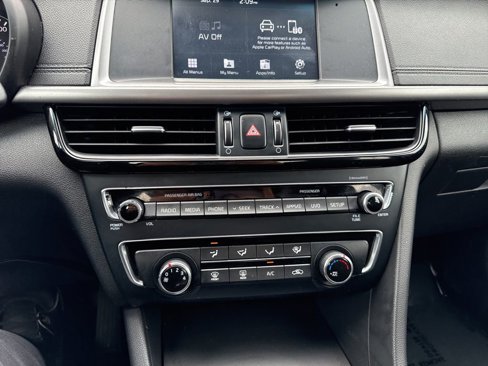 Used 2018 Kia Optima LX image 28