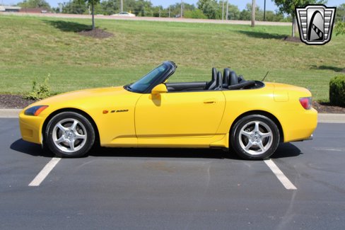 Used 2001 Honda S2000 image 2