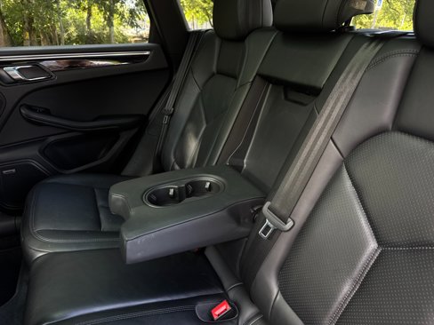 Used 2018 Porsche Macan S image 49