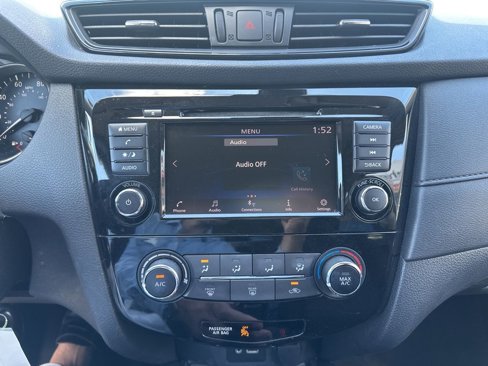 Used 2019 Nissan Rogue S w/ Special Edition Package image 19