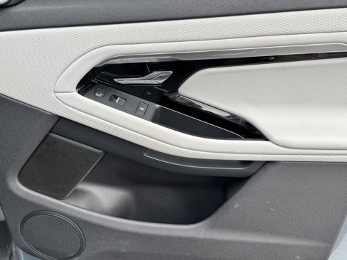 Used 2022 Land Rover Range Rover Evoque R-Dynamic S image 20