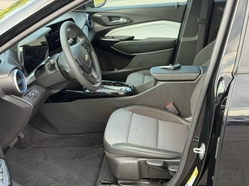 Used 2024 Chevrolet Trax LT image 13
