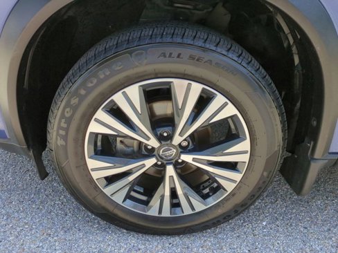 Used 2021 Nissan Rogue SV image 10