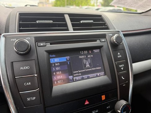 Used 2017 Toyota Camry SE image 23