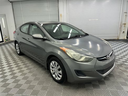Used 2013 Hyundai Elantra GLS image 7