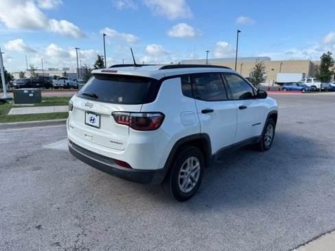 Used 2017 Jeep Compass Sport w/ Tech Group image 5