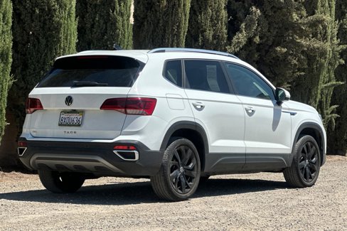 Used 2022 Volkswagen Taos SEL w/ Panoramic Sunroof Package image 4