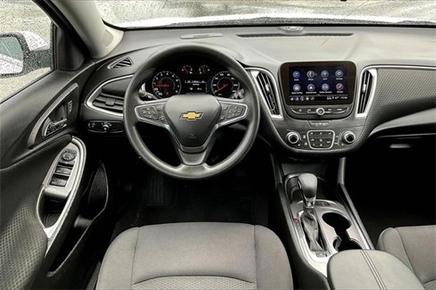 Used 2025 Chevrolet Malibu LT image 5
