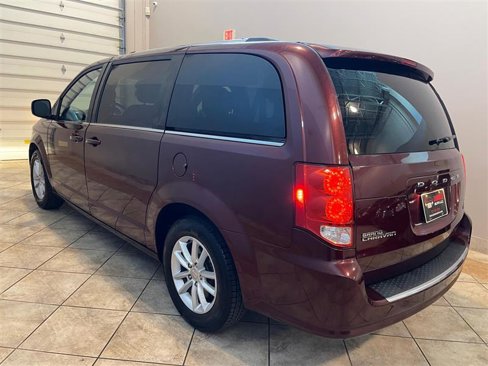 Used 2019 Dodge Grand Caravan SXT image 5