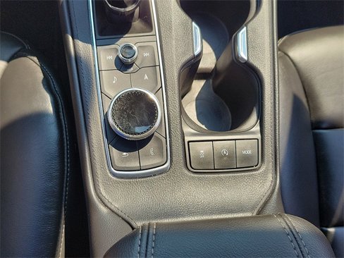Used 2023 Cadillac XT4 Luxury w/ Cold Weather Package image 18