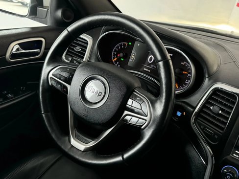 Used 2018 Jeep Grand Cherokee Limited image 11