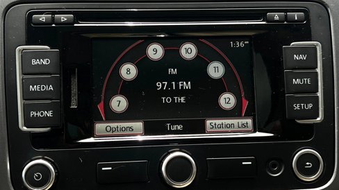 Used 2013 Volkswagen Tiguan SEL image 16