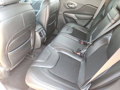 Used 2019 Jeep Cherokee Latitude Plus image 28