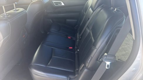 Used 2018 Nissan Pathfinder SL image 22