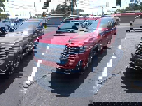 Used 2023 GMC Acadia SLT image 6